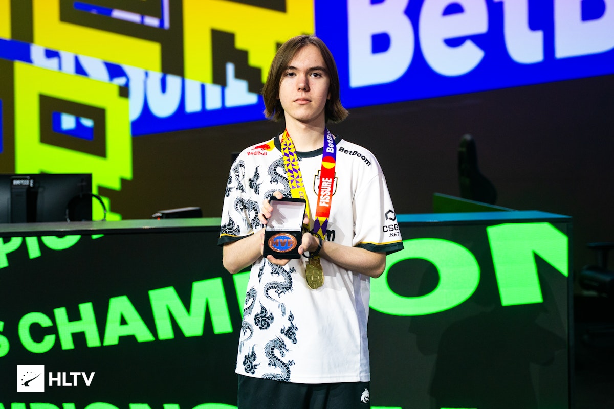 误射！两队的狙击手仅贡献了16个AWP击杀